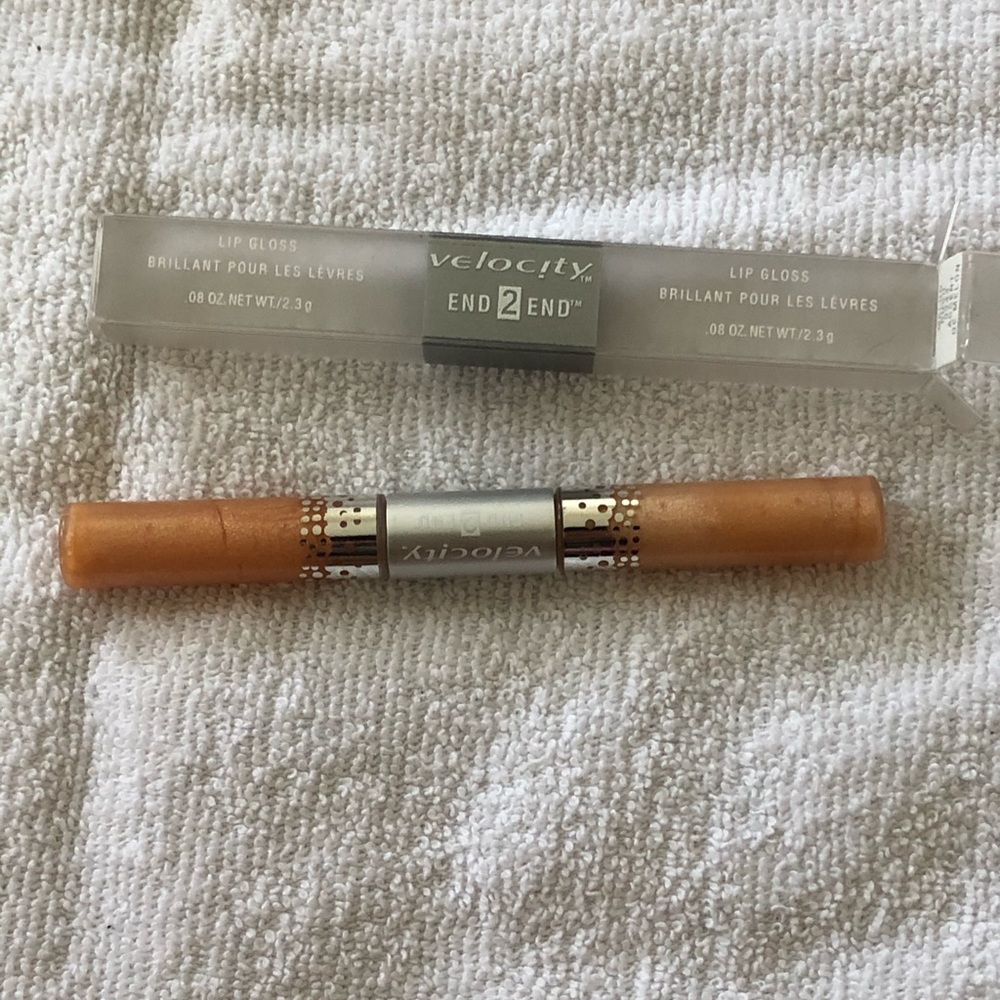 🎉5 for $25🎉NWT MARY KAY VELEND 2 END LIP- MELON